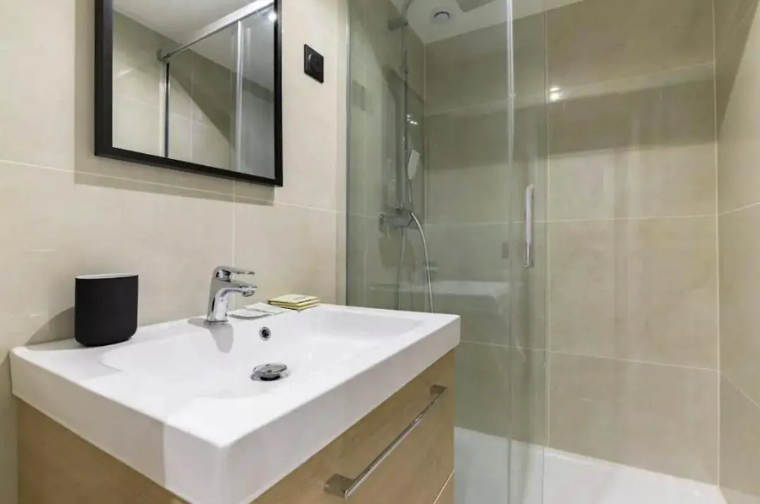 Magnifique Appartement Avec Sauna Et Jacuzzi Paříž Apartmán